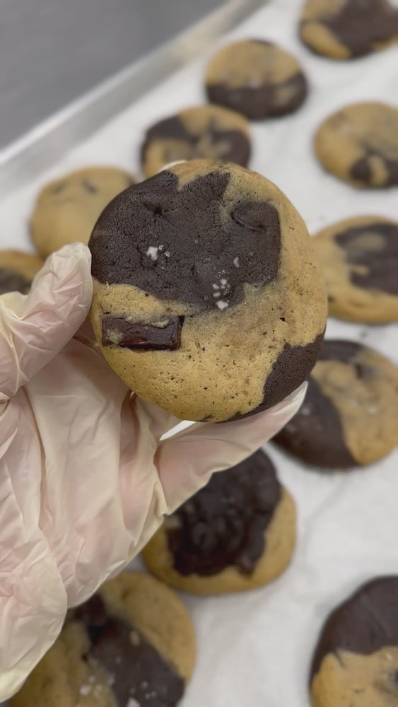 
            
                Load and play video in Gallery viewer, Marbled Chocolate Chip Cookies
            
        
